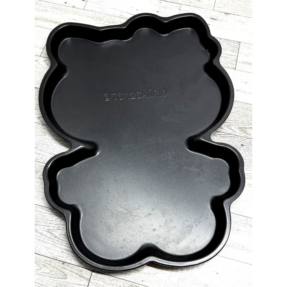 Vintage 2013 Sanrio Hello Kitty Jumbo Cookie Pan Mold‎ 15" X 11"
